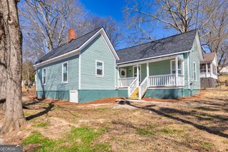 11 Pine Street, Covington, GA 30014