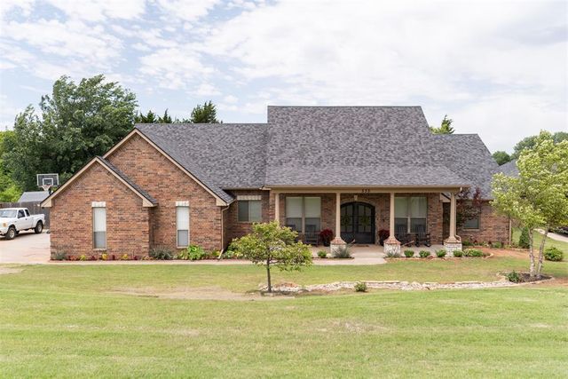 535 Eagle Lake Lane, Newcastle, OK 73065
