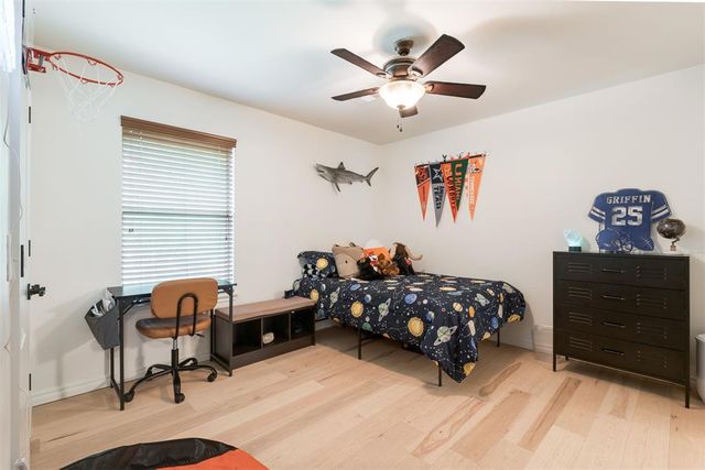 535 Eagle Lake Lane, Newcastle, OK 73065