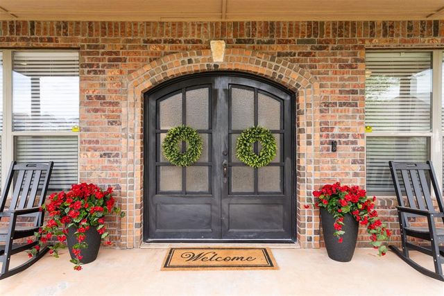 535 Eagle Lake Lane, Newcastle, OK 73065