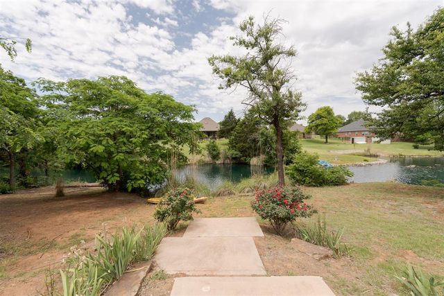 535 Eagle Lake Lane, Newcastle, OK 73065