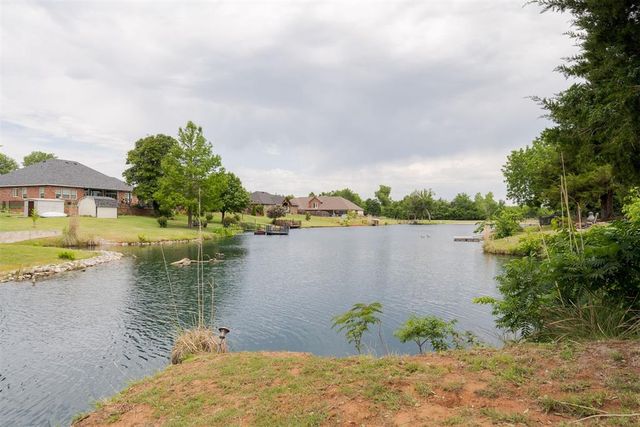 535 Eagle Lake Lane, Newcastle, OK 73065