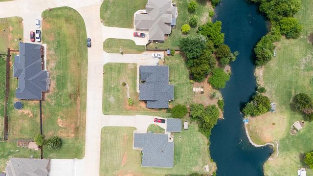 535 Eagle Lake Lane, Newcastle, OK 73065