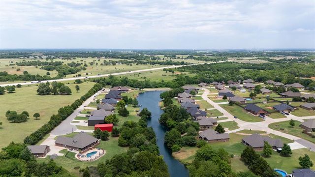 535 Eagle Lake Lane, Newcastle, OK 73065