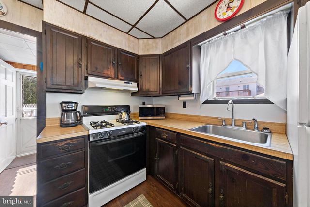 16 E PAULDING AVE, Long Beach Township, NJ 08008