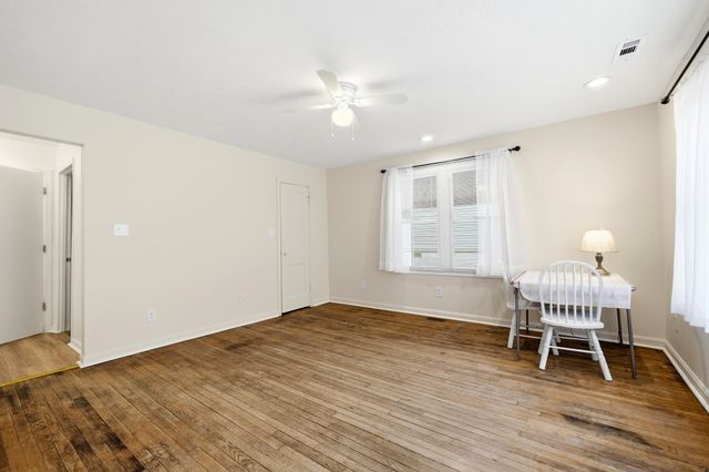 1127 N Jefferson Drive, Huntington, WV 25701