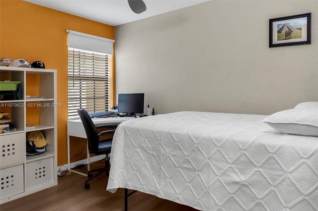 3892 Tree Top Dr, Weston, FL 33332