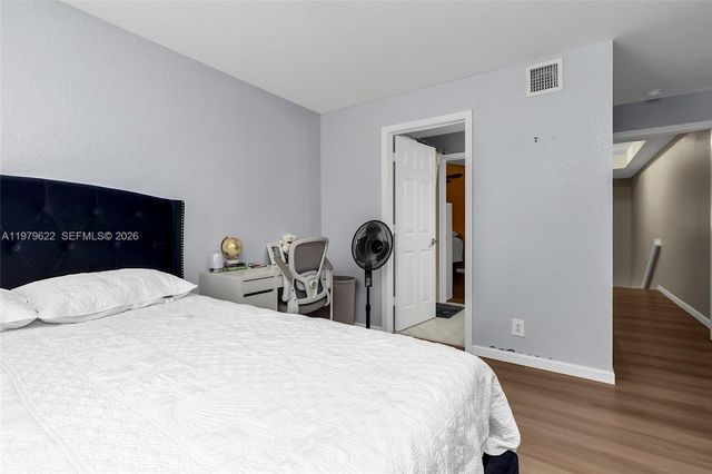 3892 Tree Top Dr, Weston, FL 33332