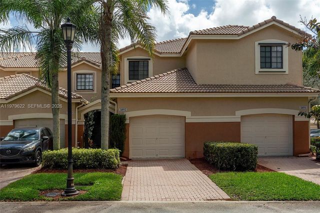 3892 Tree Top Dr, Weston, FL 33332