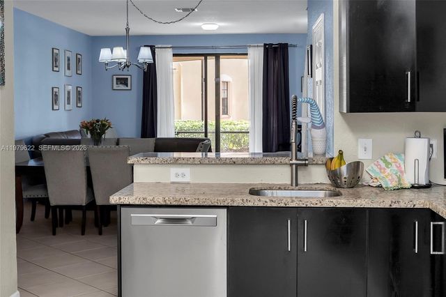 3892 Tree Top Dr, Weston, FL 33332