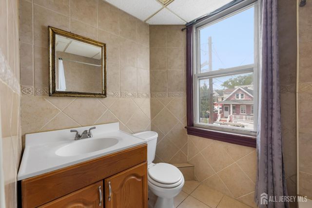 724 Charles Street, Perth Amboy, NJ 08861