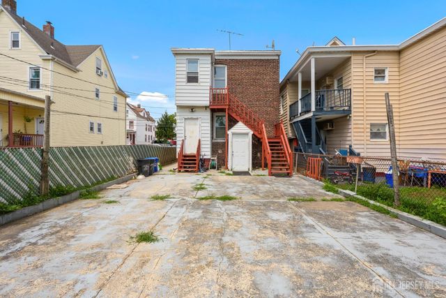 724 Charles Street, Perth Amboy, NJ 08861