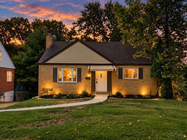 3909 Cedarwood Place, Silverton, OH 45213