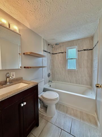 3909 Cedarwood Place, Silverton, OH 45213