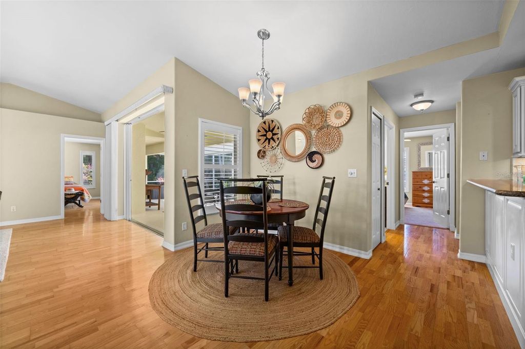 Image 12 of property listing at 2926 SW 38TH TERRACE, Cape Coral, FL 33914