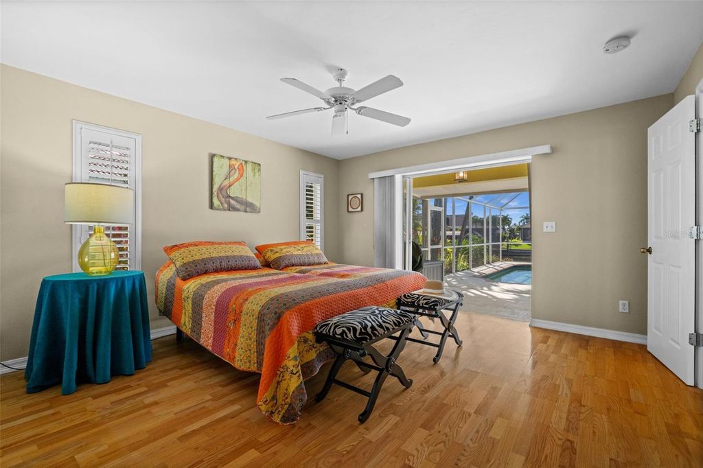 Image 16 of property listing at 2926 SW 38TH TERRACE, Cape Coral, FL 33914