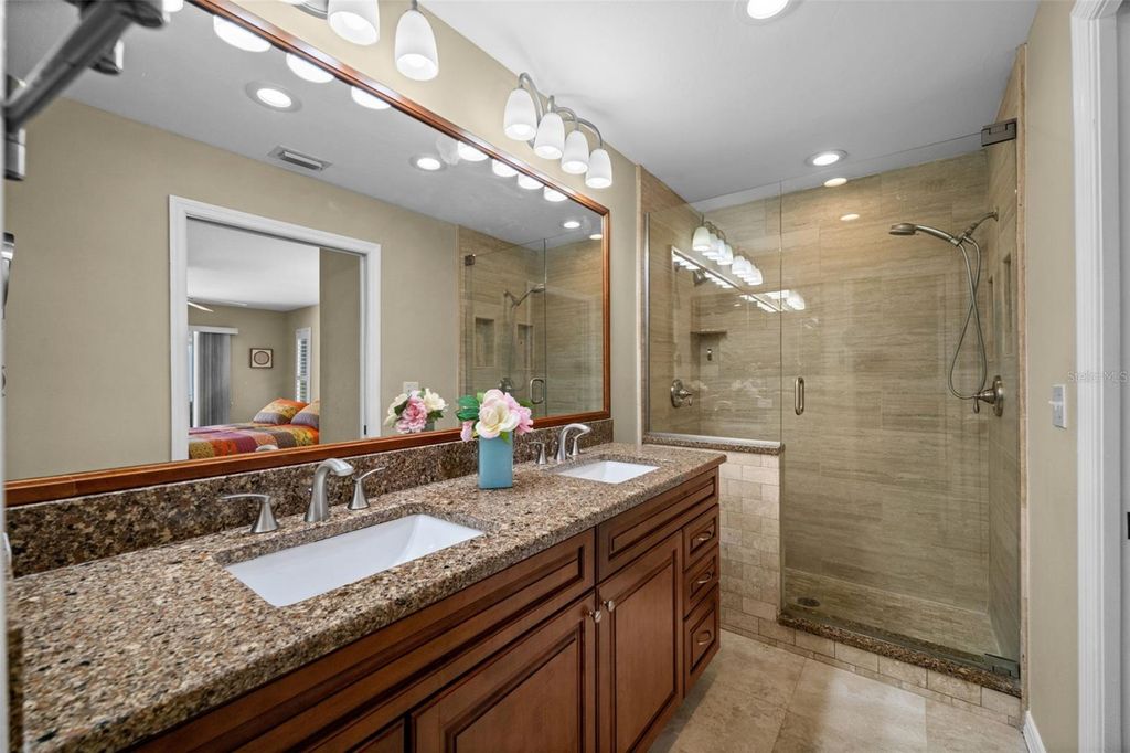 Image 18 of property listing at 2926 SW 38TH TERRACE, Cape Coral, FL 33914