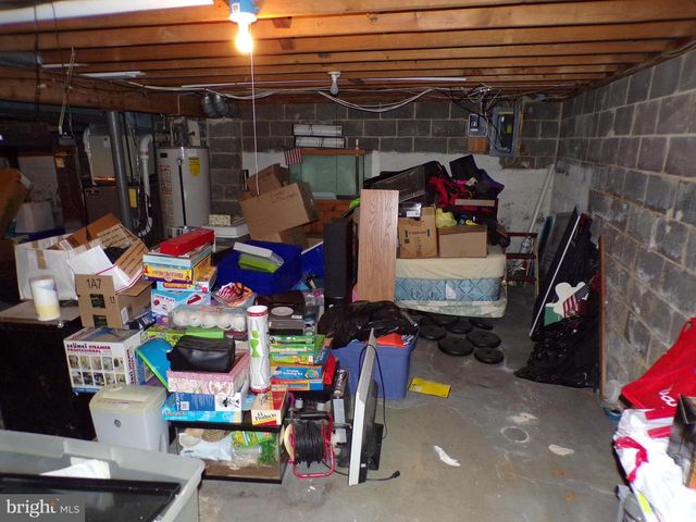 65 TRENT RD, Blackwood, NJ 08012