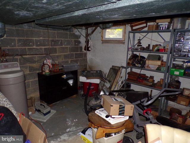 65 TRENT RD, Blackwood, NJ 08012