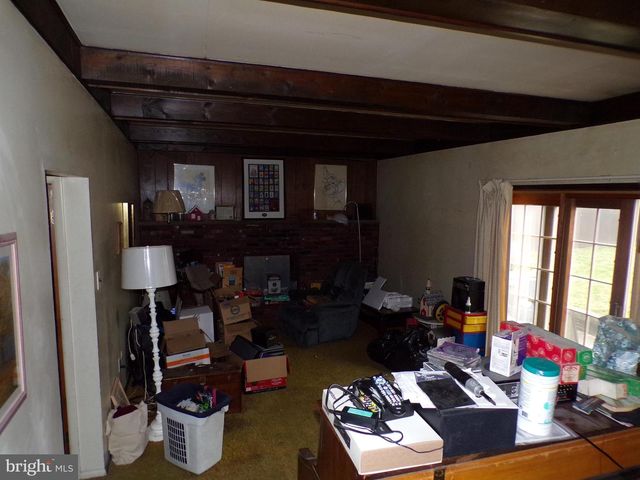 65 TRENT RD, Blackwood, NJ 08012