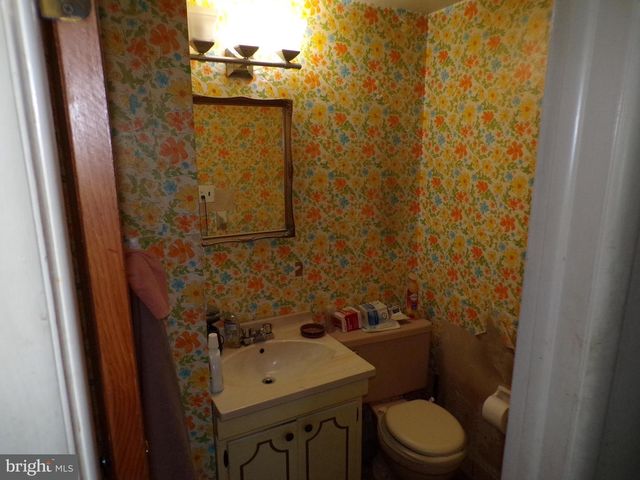 65 TRENT RD, Blackwood, NJ 08012