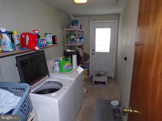 65 TRENT RD, Blackwood, NJ 08012