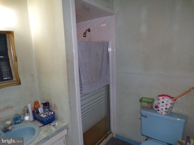 65 TRENT RD, Blackwood, NJ 08012