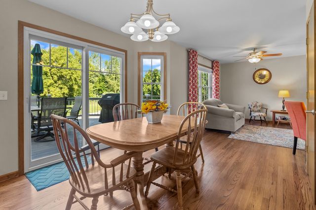 814 Robert Drive, Woodstock, IL 60098