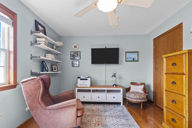 814 Robert Drive, Woodstock, IL 60098