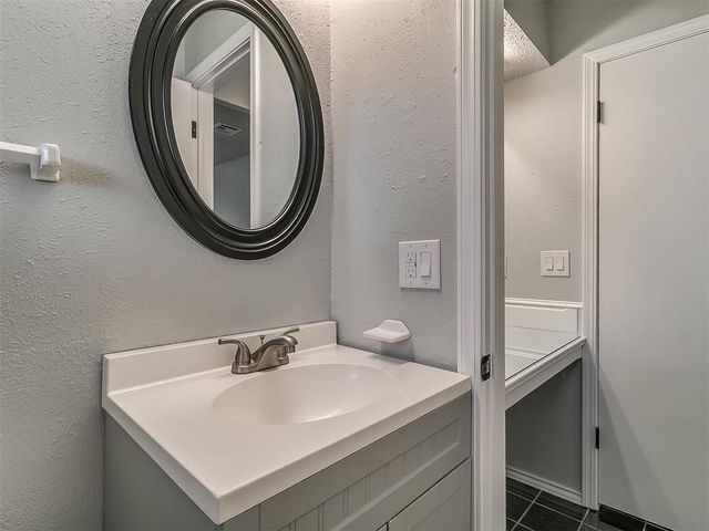 4713 Lunow Drive, Oklahoma City, OK 73135