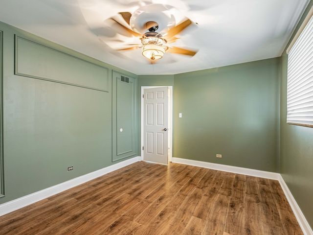 18136 Oakwood Avenue, Lansing, IL 60438