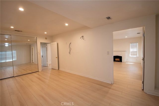 300 N Carmelo, Pasadena, CA 91107