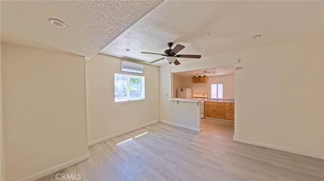 300 N Carmelo, Pasadena, CA 91107