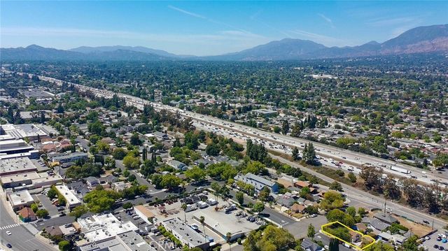 300 N Carmelo, Pasadena, CA 91107