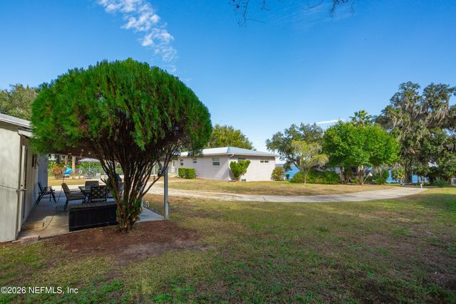 521 N LAKE Street, Crescent City, FL 32112