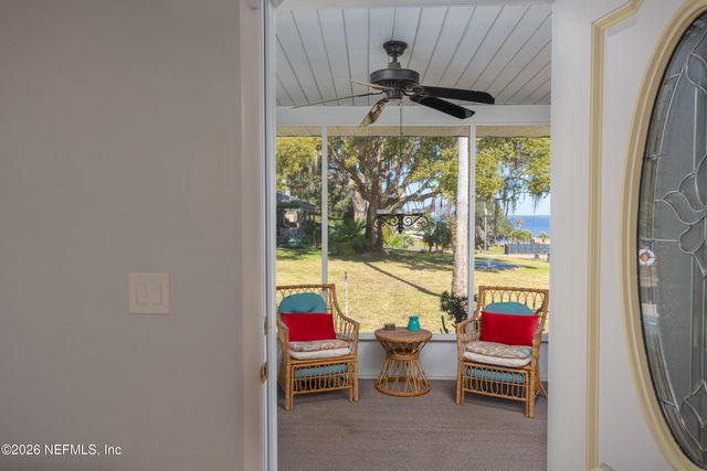 521 N LAKE Street, Crescent City, FL 32112