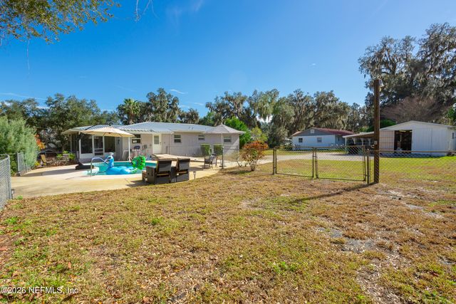 521 N LAKE Street, Crescent City, FL 32112