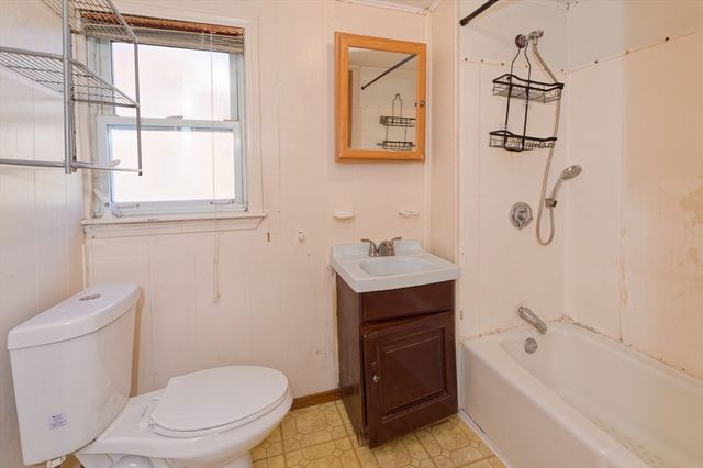 7 Cross St, Natick, MA 01760