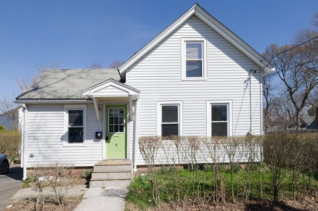 7 Cross St, Natick, MA 01760