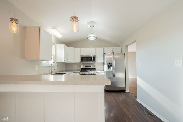 10080 N Balfer Drive W, Fortville, IN 46040