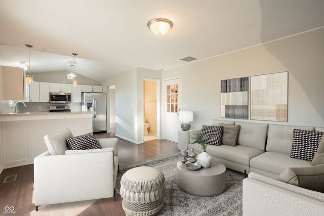 10080 N Balfer Drive W, Fortville, IN 46040