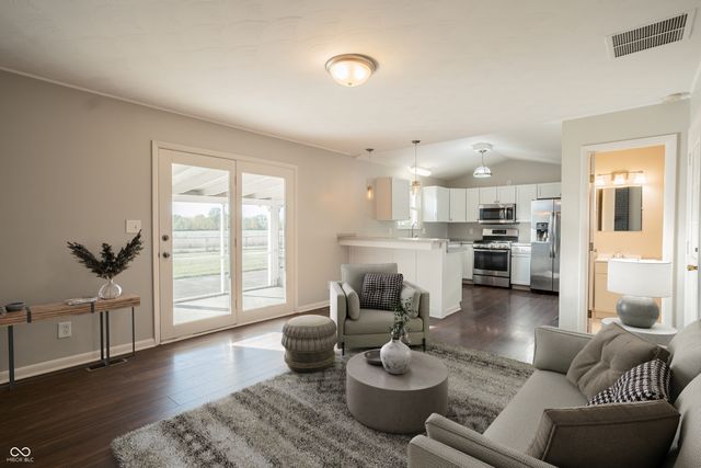 10080 N Balfer Drive W, Fortville, IN 46040