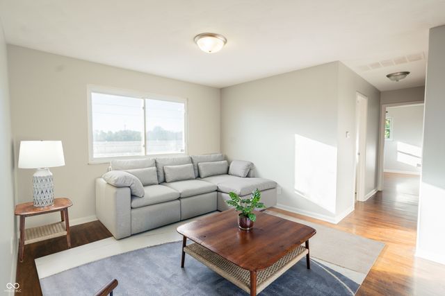 10080 N Balfer Drive W, Fortville, IN 46040