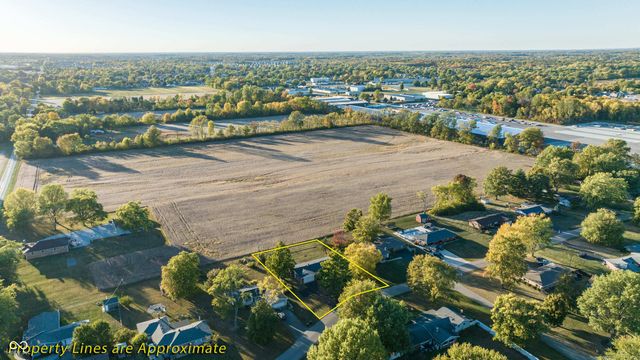 10080 N Balfer Drive W, Fortville, IN 46040