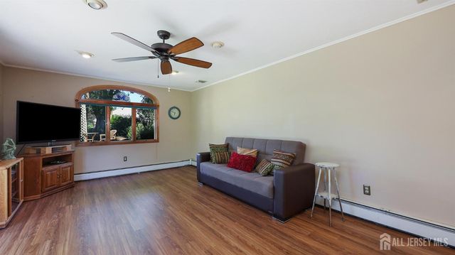 12 Nightingale Street, Edison, NJ 08820