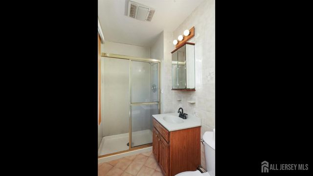 12 Nightingale Street, Edison, NJ 08820