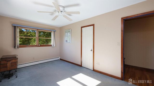 12 Nightingale Street, Edison, NJ 08820