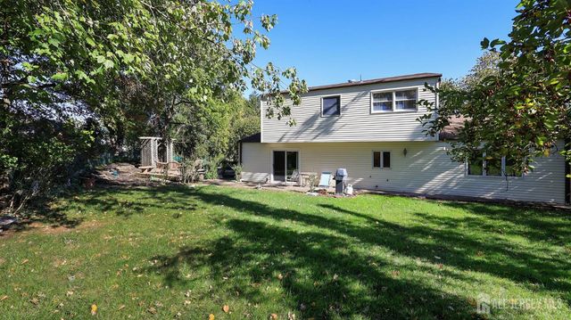 12 Nightingale Street, Edison, NJ 08820