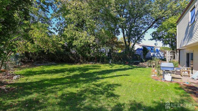12 Nightingale Street, Edison, NJ 08820