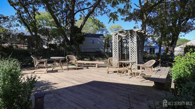 12 Nightingale Street, Edison, NJ 08820